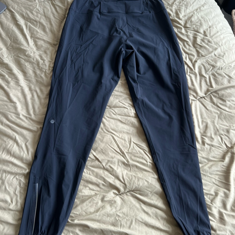 Lululemon surge jogger